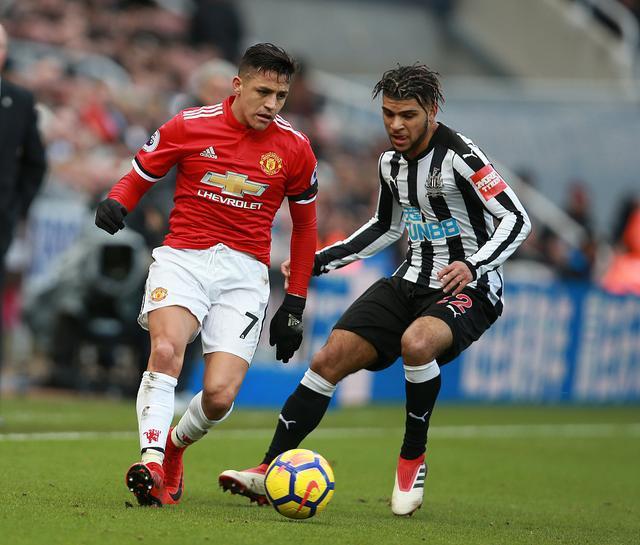 清晨纽卡斯尔调整名单以备葡超，防线松动环节打磨，球迷炸锅，赛程密集仍需轮换的简单介绍